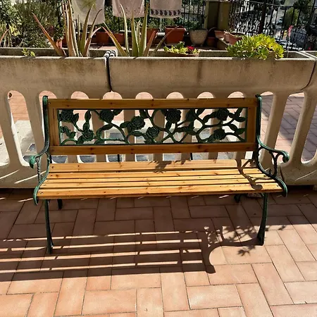 La Dolce Rosy Mentana